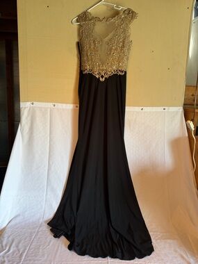 Dave & Johnny Black Prom Dress w/Gold Lace & Beaded Bodice Size 5/6